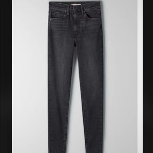 Levi’s Mile High Super Skinny Jeans in color Black Haze - size 24